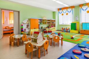 Read more about the article Bezpieczna infrastruktura przedszkola – jak powinna wyglądać?
